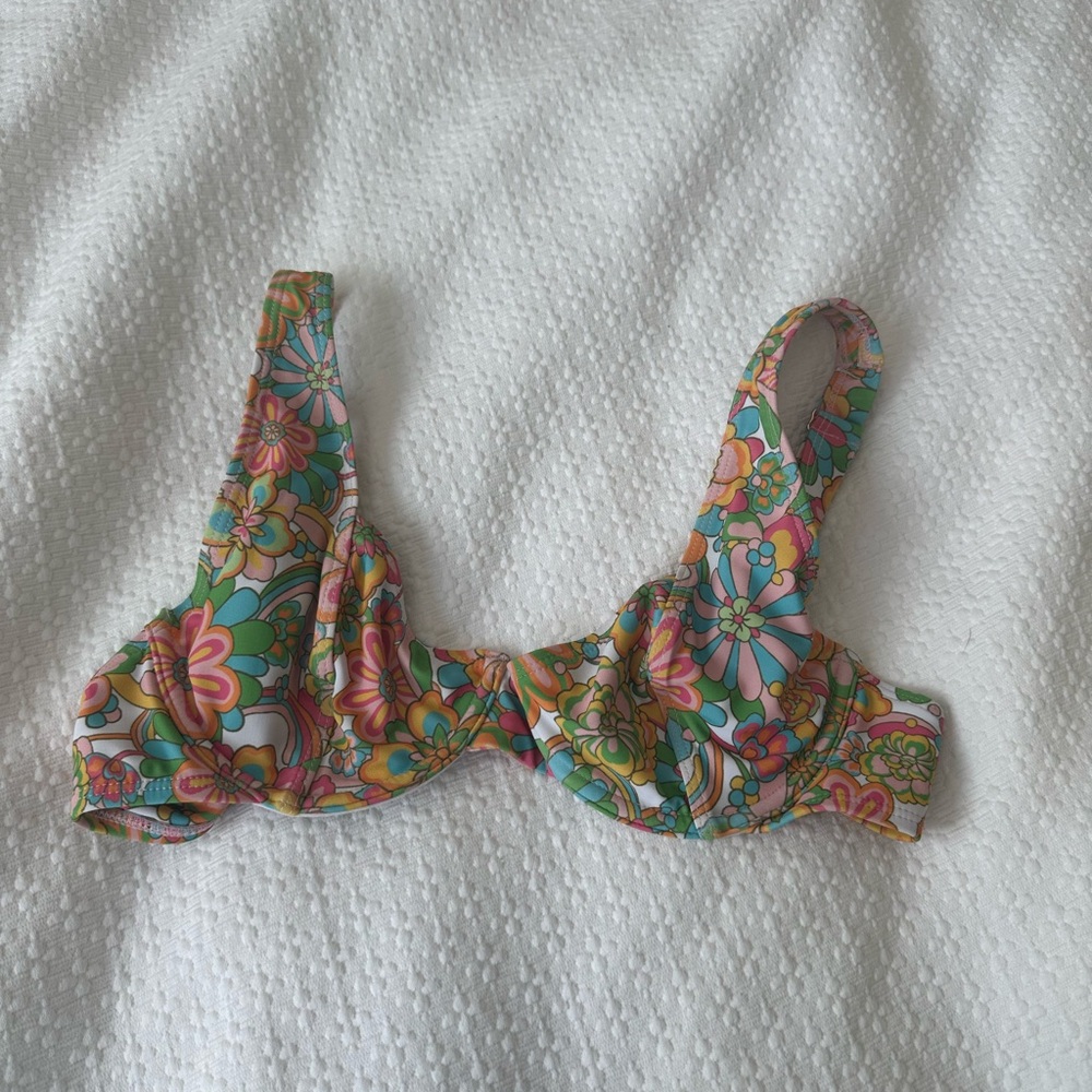 kulaki kinis bikini top